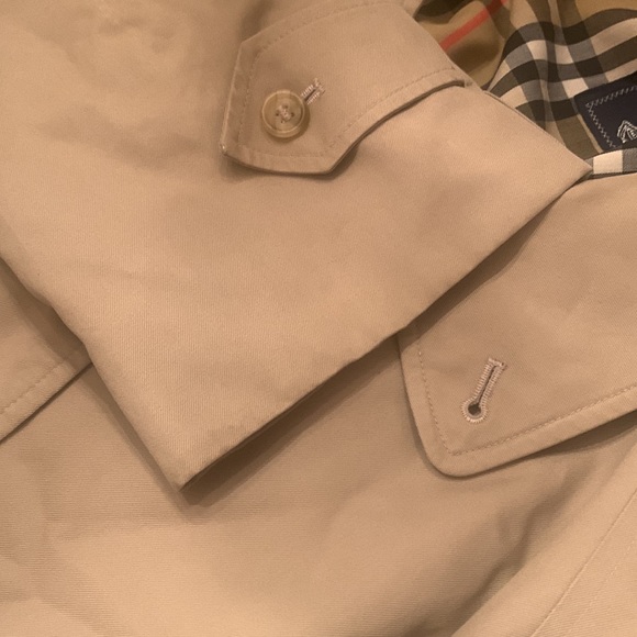 Burberry Overcoat - Picture 10 of 12